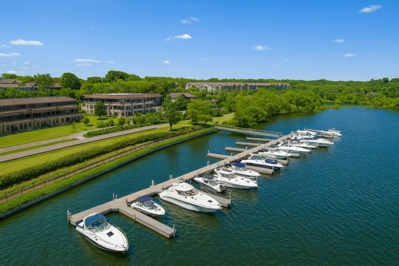 Who Does Boat Dock Maintenances